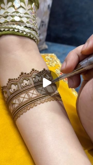 Front Mehndi Design Latest, Mehndi Latest Design Hands, Two Hand Mehndi Design, New Bridal Mehndi Designs Front Hand, Couples Mehndi Design, Recent Mehendi Designs, New Pattern Mehndi Design, Mehndi Designs 2024 Latest, Mehandi Hand Design