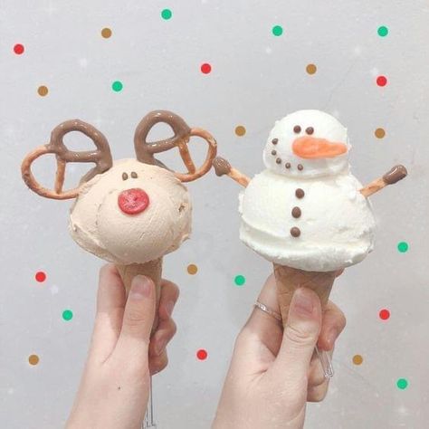 Snowman Ice Cream, Christmas Ice Cream, Yummy Ice Cream, Christmas Party Themes, Kawaii Cooking, Sorbet Recipes, Sugar Candy, Cream Wedding, Ice Cream Cones