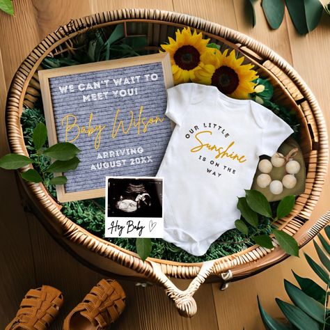 Baby Due September Announcement, Baby Announcement August 2024, Baby Due In September Announcement, Due In September Pregnancy Announcement, Pregnancy Announcement For August Baby, Sunflower Baby Announcement, Sunflower Pregnancy Announcement, Pregnancy Announcement September, Summer Baby Announcement Ideas