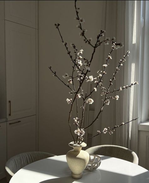 Cherry Blossom Kitchen, Cherry Blossom Vase, Kitchen Design Inspiration, Interior Aesthetic, Aesthetic Home, Ikebana, Cherry Blossom, Kitchen Design, Blossom