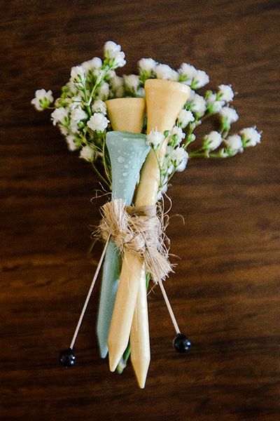 Golf Tee Boutonniere Grooms, Golf Tee Boutonniere, Boutonniere Alternative, Golf Decorations, Dance Flowers, Wedding Golf, Pocket Square Wedding, Service Ideas, Golf Decor