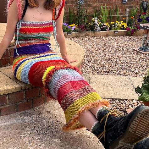 Crochet Dress Inspiration, Knitted Clothes Ideas, Hand Knit Dress, Crochet Layering, Crochet Dress Ideas, Knitting Skirt, Crochet Sets, Knit Skirts, Dress Layering