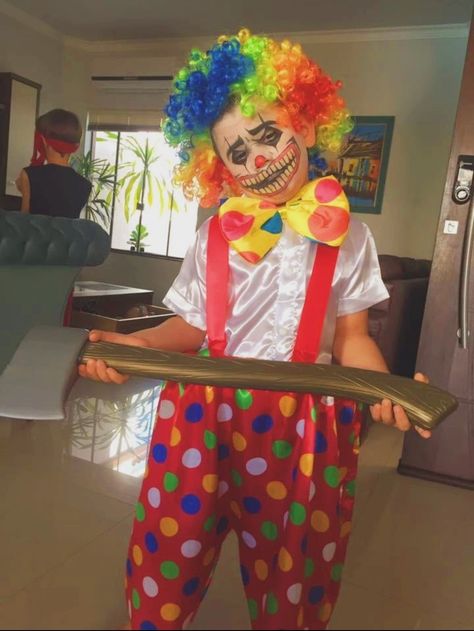 Scary Clown Kids Costume, Kids Scary Clown Costume, Clown Makeup For Boys, Diy Killer Clown Costume, Boys Clown Costume, Kids Clown Costume, Clown Costume Diy, Diy Costumes For Boys, Scary Clown Costume