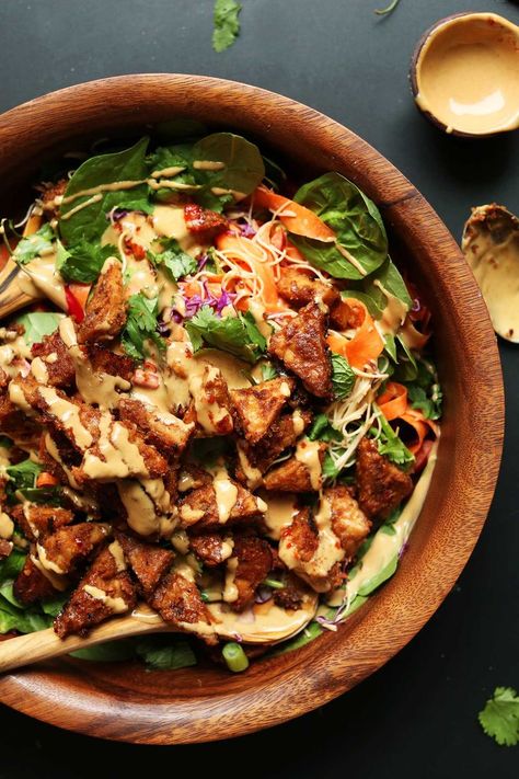 Peanut Tempeh, Tempeh Salad, Salad And Dressing, Thai Salad, Tempeh Recipes, Thai Salads, Vegan Salad, Tempeh, Vegan Eating