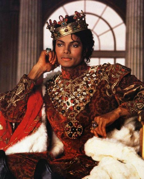 Michael Jackson Photoshoot, Mike Jackson, Michael Jackson Dangerous, Hee Man, Michael Jackson Smile, Joseph Jackson, Michael Jackson Bad, Michael Jackson Pics, King Of Music