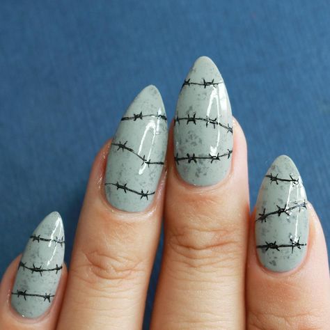 Happy Halloween!! 👻 So sad Halloween nail art is over but I had so much fun with the designs this year! Ending the season with some barbed… Barbed Wire Nail Designs, Barbwire Heart Nails, Nails Barbed Wire, Breakup Nails, Barbed Wire Nail Art, Barb Wire Nails, Barbed Wire Nails, Barbwire Nails, 90s Nails