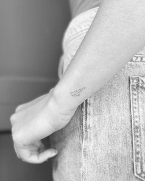 Small Cardinal Tattoos For Women, Minimalist Cardinal Tattoo, Dainty Cardinal Tattoo, Bird Outline Tattoo, Red Cardinal Tattoos, Small Cardinal Tattoo, Line Animals, Heather Rae, Tattoo On The Wrist