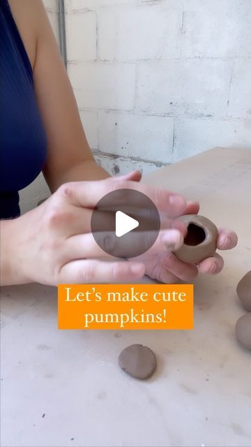 Mist Ceramics on Instagram: "There are so many ways of making these lil pumpkins! I like mine hollow, so they are lighter (and less expensive to ship he-he). You can also shape them and hollow them later.  #ceramicpumpkin #makeitwithmichaels #ceramictips #potterytips #spookyseason #lagunaclay #baileysummercolors #thisishalloween #pumpkineverything" Ceramics Pumpkin, Pottery Pumpkins, Laguna Clay, Pumpkin Ceramic, Ceramic Pumpkin, Slab Pottery, Diy Pottery, Pottery Ideas, Cute Pumpkin