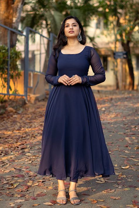 Trendy Frock Designs For Women, Saree With Dress Design, Gowns Models For Stitching, Full Hand Churidar Designs, Crepe Dresses For Women, Full Sleeve Umbrella Churidar, Indian Daily Outfits, Silk Saree Kurti Designs Latest, Frock Indian Style