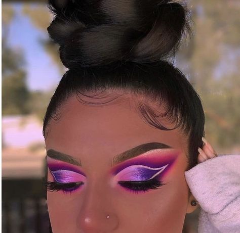 Purple Cut Crease, Purple Eyeshadow Looks, Purple Makeup Looks, Pink Eyeshadow Look, Gugu Mbatha Raw, Purple Eye Makeup, Carnival Makeup, Cut Crease Makeup, Purple Makeup