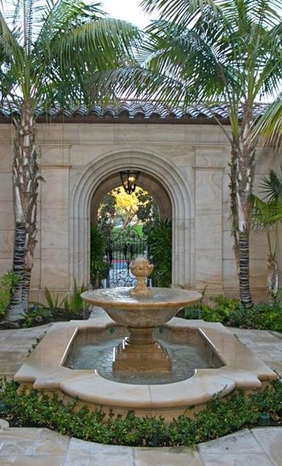 Home Garden Fountain Ideas, Mediterranean Fountain Courtyard, Italian Water Fountain, Spanish Water Fountain, Spanish Landscaping, Spanish Fountain Court Yard, Garden Fountain Ideas, Overgrown Fountain, Water Feature Ideas