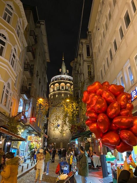 New Year Istanbul, Galata Tower Istanbul, Istanbul Turkey Photography, Istanbul Photography, Turkish Tile, Art Nouveau Poster, Travel Inspiration Destinations, Foto Poses, Turkey Travel