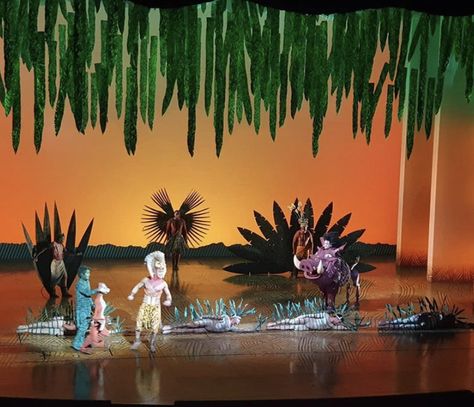 Madagascar Jr Set Design, Lion King Set Design, Lion King Jr Set Design, Lion King Musical, Lion King Broadway, Lion King Costume, Dance Props, Lion King Jr, Stage Props