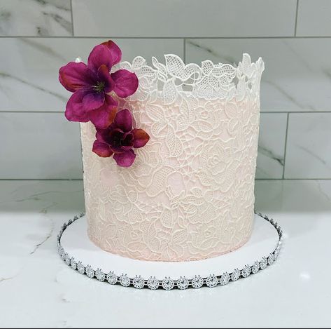 Sugarella Sweets : Edible lace recipe Cake Lace Recipe, Edible Lace Recipe, Edible Sugar Lace Recipe, Edible Lace Wedding Cake, Lace Cakes, The Best Dessert Recipes, Fondant Lace, Cake Techniques, Baking Techniques