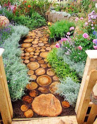 11 original ways to repurpose tree stumps - Cottage Life Ladder Ideas, Raised Bed Garden Design, Walkway Landscaping, Grasses Landscaping, Garden Walkway, Deco Nature, Stone Garden, Yard Project, Diy Yard