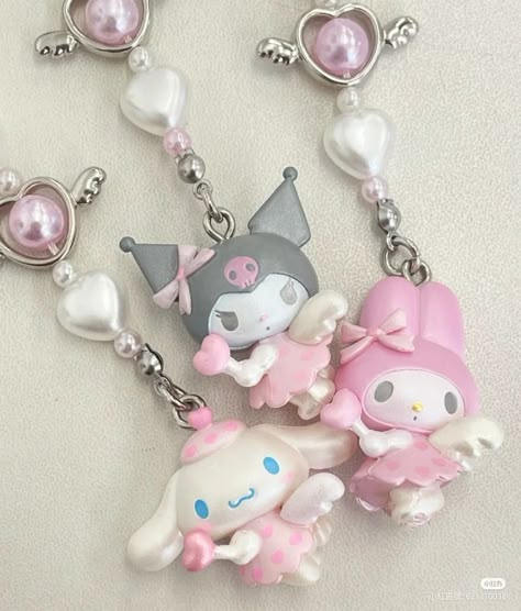 Sanrio Items, Sanrio Plushies, Hello Kitty Things, Cute Keychains, Sanrio Stuff, Hello Kitty Stuff, Kitty Stuff, Cute Items, Kawaii Accessories