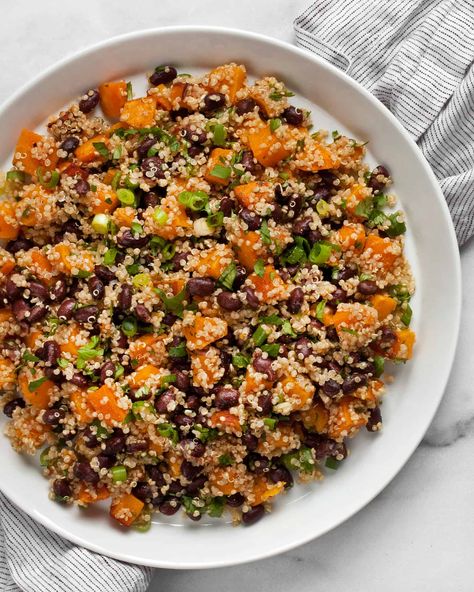 Butternut Squash Black Bean Quinoa Black Bean Quinoa Chili, Squash Black Bean, Quinoa Chili Recipe, Butternut Squash Black Bean, Butternut Squash Quinoa, Bean Quinoa, Quinoa Chili, Black Bean Quinoa, Black Bean Recipes