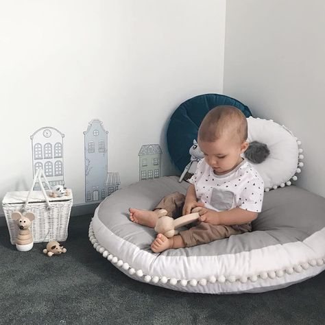 Toddler Reading Nooks, Floor Cushion Seating, Teepee Nursery, Oversized Floor Pillows, Kids Floor Cushions, Round Floor Cushion, Floor Pillows Kids, Kids Bed Canopy, Circle Pillow