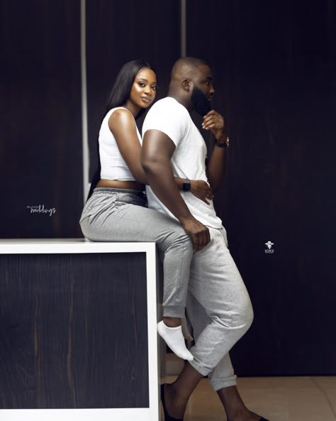 Vanessa & Stephen Met at a Friend’s Birthday Party Black Couple Photoshoot Ideas, Engagement Photo Shoot Poses, Shooting Couple, Bellanaija Weddings, Pre Wedding Photoshoot Outfit, Couple Engagement Pictures, Pre Wedding Shoot Ideas, Engagement Pictures Poses, Anniversary Photoshoot