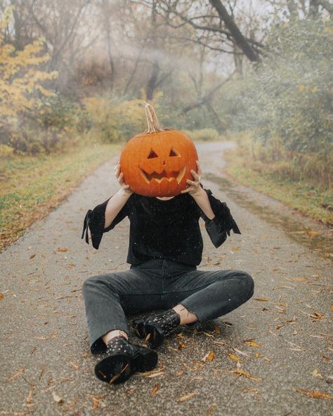 KAITLYN MALONE on Instagram: “Showing up stylishly late to the Halloween party at 1AM like.... 🎃  Did you have a favorite costume? Mine was probably Jake Paul and Tana…” Halloween Is Coming, Jake Paul, Pumpkin Head, Autumn Aesthetic, Samhain, Halloween Pumpkin, Pumpkin Pie, Pumpkin Carving, Halloween Pumpkins