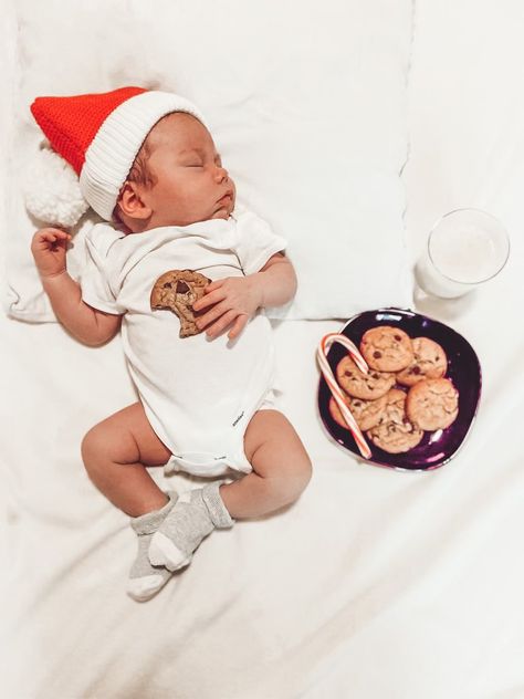 Home Christmas Card Photo, Christmas Pictures At Home, Baby Boy Christmas Pictures, Newborn Santa Hat, Hat Pics, Diy Baby Boy, Hat Pictures, Pictures At Home, Baby Santa Hat