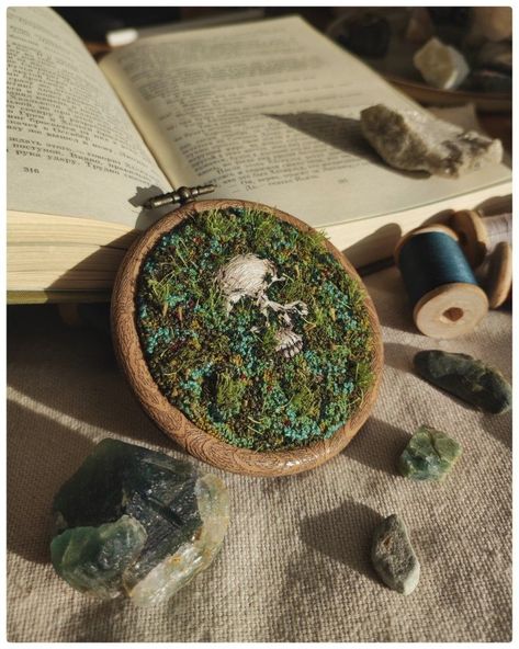 #diy #mossrugs #bathmats #homedecor #interiordesign #sustainableliving #outdoorstyle #upcyclingtips #mossart #handmadehome Moss Embroidery Clothes, Moss Embroidery Tutorial, Embroidered Moss, Witchy Embroidery, Witches Aesthetic, Moss Embroidery, Moss Panel, Diy Moss, Embroider Ideas