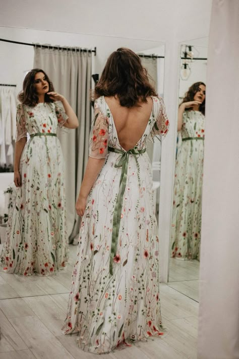 Boho Flower Wedding Dress, Wedding Dress With Colorful Embroidery, Flower Embroidery Wedding Dress, Floral Wedding Dress Colored Embroidered, Wedding Floor-length Dress With Floral Embroidery, Gowns Prom Elegant, Boho Wedding Dress Embroidered Flowers, Floral Embroidered Full-length Wedding Dress, Wedding Dress With Multicolor Floral Embroidery