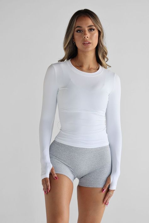 Womens Running Outfits, Adelaide Aesthetic, Activewear Business, Cute Gym Clothes, Pilates Fit, Pilates Outfit, F1 Motorsport, Gymwear Outfits, Long Sleeve Workout Top