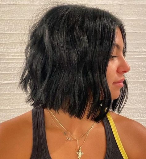 Blunt Shaggy Black Bob Short Thick Black Hair, Brunette Chin Length Bob, Black Bob Hairstyles, Haircut 2024, Stacked Hair, Short Dark Hair, Black Bob, Chin Length, Shorter Hair