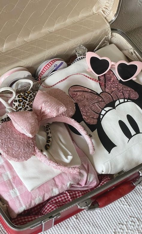 Disney Vibes Aesthetic, Disney Trip Aesthetic, Pink Disney Outfit, Packing For Disney, Disney Themed Outfits, Cute Disney Outfits, Disney World Pictures, Disney World Outfits, Disneyland Outfits