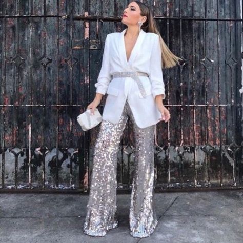 Sequin Blouse Outfit, Sequin Suit Women, Glitter Pants Outfit, Glitter Tops Outfit, Sequins Pants Outfit, Modern Bridal Dress, Sequin Flare Pants, Women Suits Wedding, Outfit Elegantes