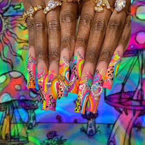 90 Nails The 90s Art Designs, Psychadelic Nails, 90s Nail Designs, 90s Nail Art, 90 Nails, 90's Hairstyles, Latest Nail Colours, 90s Nails, Ny Nails