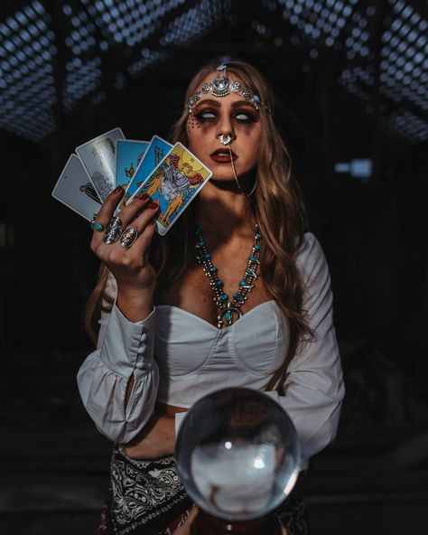 Dare to see what the cards have in store?? 🔮🕯️ Brainstorming Halloween costume ideas with costumes from Halloweens past! Fortune Teller circa 2019 📸 @mirandacheneyphotography Tarot Reader Costume, Dark Fortune Teller, Fortune Teller Halloween Costumes, Fortune Teller Halloween, Costume Duo, Fortune Teller Costume, Tarot Reader, Halloween Inspo, Fortune Teller