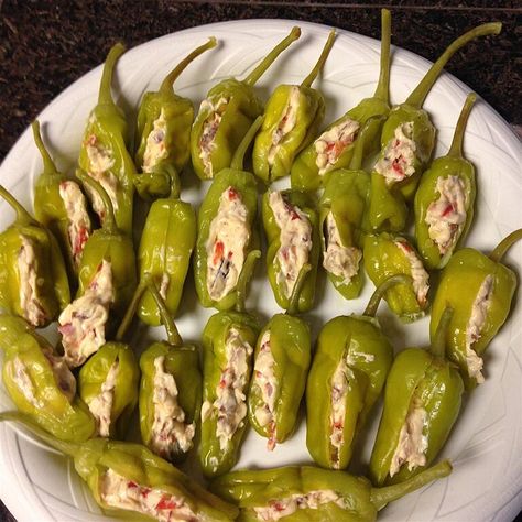 Pepperocini Recipes, Appetizers Easy Finger Food, Green Peppers, Party Food Appetizers, Game Day Food, Best Appetizers, Yummy Appetizers, Appetizers Easy, Appetizer Snacks