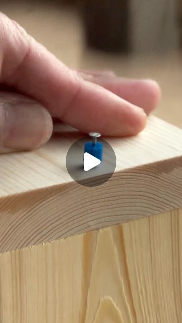 Art & Architecture on Instagram: "These nails are very helpful because the marks are not noticeable by Japanese Carpenter Takurou Seino @takuwoodcraft.   #woodworker #woodworking #chairdesign #japanesejoinery #japanesewoodworking #woodworker #millwork #carpentry #carpenter #wood #stool #chair #chairdesign #interiordesign #architecturelovers #woodworkerlife #architects_need" Japanese Joinery Woodworking, Fine Woodworking Furniture, Japanese Woodworking Tools, Japanese Carpentry, Japanese Joinery, Japanese Woodworking, Wood Grain Texture, Wood Worker, Wood Stool