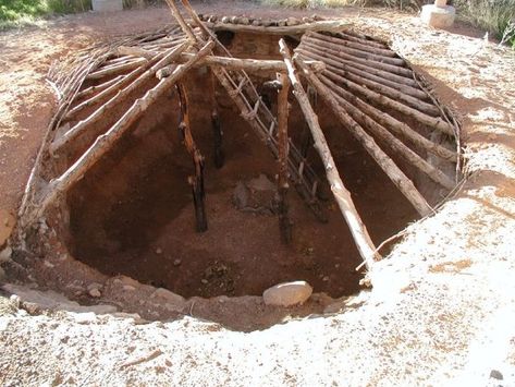 Pit House, Primitive Houses, Underground Shelter, Bushcraft Shelter, Primitive Technology, Primitive Survival, Bushcraft Gear, Bushcraft Camping, Survival Shelter