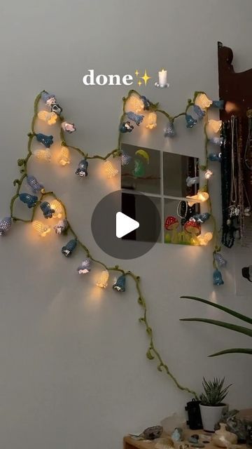 Daily Crochet and knitting on Instagram: "Crocheting DIY fairy lights🧚‍♀️
Comment your thoughts • tag a friend💭
@brilliantknits - daily crochet art🧶
Artist: Flo.plants on TT" Crochet Fairy Lights, Crochet Lights, Diy Fairy Lights, Crochet Lily, Lily Of Valley, Crochet Fairy, Gifts Crochet, Diy Fairy, Fairy Light