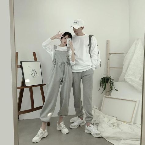 Couple Outfits Korean, Korean Couple Outfits, Couple Outfits Matching, Couple Outfit Ideas, Denim Pullover, Jumper Pants, Couple Fits, Cute Couple Outfits, Korean Casual Outfits