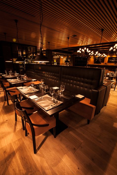 Stefan´s Steakhouse – VisionaryDesignPartners Steak House Interior, Steakhouse Aesthetic, Steak House Design, Steakhouse Interior Design, Steakhouse Decor, Steakhouse Design Interiors, Steakhouse Restaurant Design, Steakhouse Interior, Modern Steakhouse