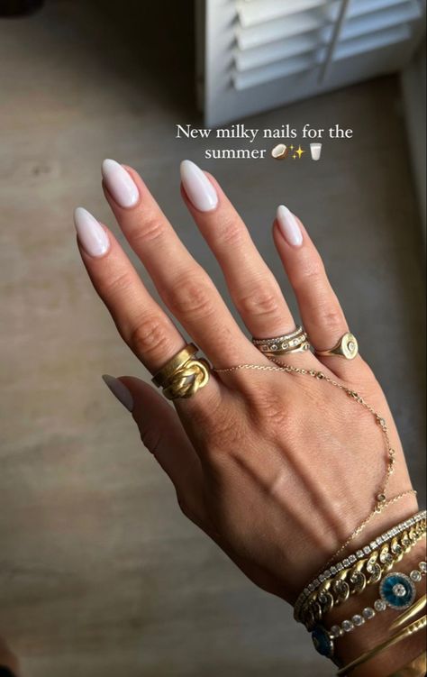 Haylie Bieber Nails, Haylie Bieber, Short Nails Inspo, Jewelry Combos, Bieber Nails, Nails Rings, Fashion Shoes Heels, Nail Envy, Her Nails