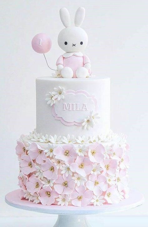 Torturi Baby Shower, Teddy Bear Birthday Cake, Baby First Birthday Cake, Baby Shower Cakes Girl, Puppy Cake, 1st Birthday Cakes, Bunny Birthday, Bunny Cake