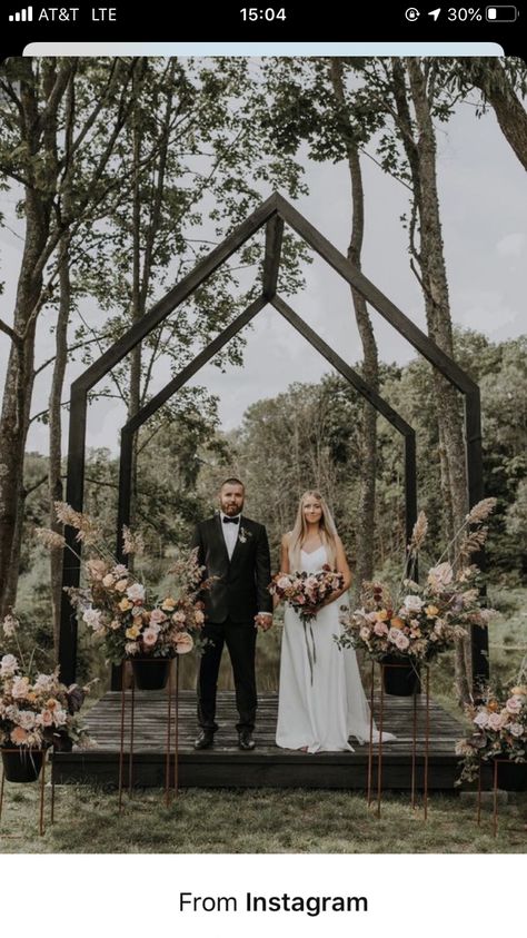 Forest Celebration, Hens Games, Diy Wedding Arbor, Wedding Business Ideas, Boho Wedding Ceremony, Wedding Arbors, Wedding Isles, Floral Arch Wedding, Ceremony Florals