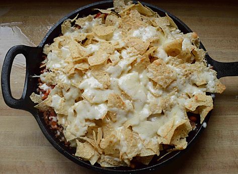 Upside Down Beefy Skillet Nachos Skillet Nachos, Traditional Turkey, Turkey Stuffing, How To Cook Beans, Nachos Recipe, Leftover Turkey, Turkey Day, Peppers And Onions, Dinner Tonight