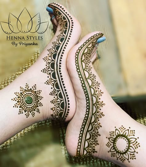 Reverse henna on both feet. You tube video -https://youtu.be/0zmXELzH55A  #hennaonfeet #hennafeet #feethenna #reversehenna Henna On Feet Design, Feet Henna Designs Simple, Foot Mehndi Design, Round Mehndi Design, Foot Mehndi, Short Mehndi Design, Jagua Henna, Foot Henna, Legs Mehndi Design