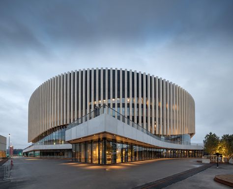 Royal Arena,© Adam Mørk 3xn Architecture, Auditorium Architecture, Curve Building, Mall Facade, Auditorium Design, Circular Buildings, Round Building, Wooden Facade, Circular Design