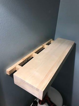 Diy Floating Shelves, Modern Floating Shelves, Diy Hanging Shelves, Floating Shelves Bathroom, Shelves Diy, Floating Shelves Diy, Estantes Flotantes, Wooden Shelf, Diy Furniture Table