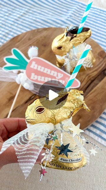 Andrea Clawson on Instagram: "chocolate bunny cups 🐰 🍫the cutest way to serve milk for your littles this spring! 

cut the top off the ears of a hollow @lindt_usa bunny, fill it with chocolate milk and add a straw! It was so easy, I’m tempted to make one for myself, but adding a delicious espresso martini 😋 inspo: @felicity.macfadden 

Save + Share + Head on over to my girls’ pages to find more Easter inspiration and free printables!🐣🐰🩷

@whimsicallywonderful  @ashleym.mclaughlin 

Dylan loves strawberry milk so I paired his with the white chocolate bunny. 

Perfect idea for Easter brunch or a festive Easter cocktail 

#eastertreats #easterparty #easterbunny #easterbrunch #eastersunday #treatforkids #easterfood #eastercocktails #targetfinds #easterideas #easterideasforkids #craftymom Bunny Cups, Easter Cocktail, Idea For Easter, Easter Cocktails, Easter Inspiration, Chocolate Bunny, Crafty Moms, Strawberry Milk, Easter Brunch