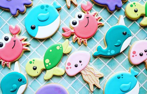 sea creature decorated cookies Cinnamon Christmas Cookies, Easy Royal Icing Recipe, Ocean Birthday Party, Christmas Shortbread, Cookies Decoradas, Wedding Cake Recipe, Graduation Cookies, Royal Icing Recipe, Summer Cookies