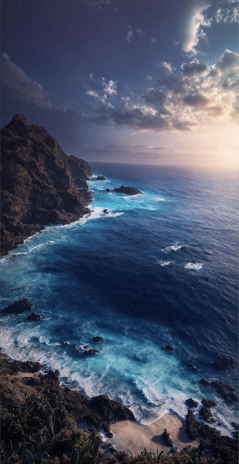 See Wallpaper Iphone, Ocean Aesthetic Background, Perfect Wallpaper For Iphone, Vintage Wedding Ideas, Best Nature Wallpapers, Iphone Wallpaper Landscape, Wallpaper For Iphone, Landscape Photography Nature, Pretty Landscapes