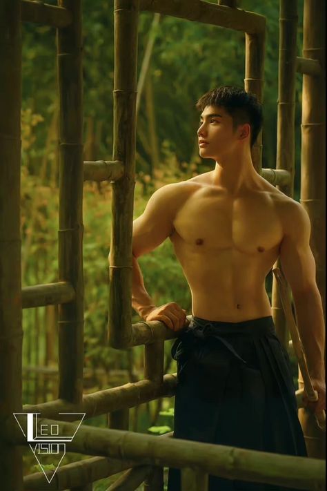 Muscle Lighting Reference, Muscular Man Pose Reference, Muscular Male Anatomy, Male Chest Reference, Korean Male Models, Male Chest, Asian Male Model, Handsome Asian Men, Hot Asian Men